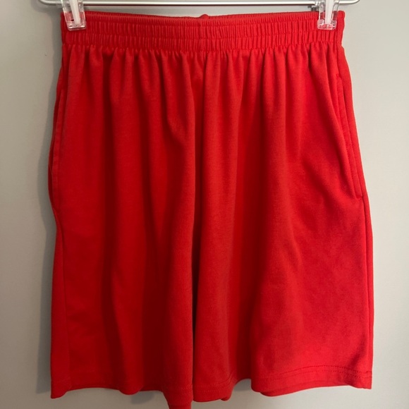 Weekenders Vintage Athletic Shorts in Vibrant Red with Breathable Fabric M - Picture 2 of 6